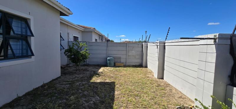 3 Bedroom Property for Sale in Parklands North Western Cape